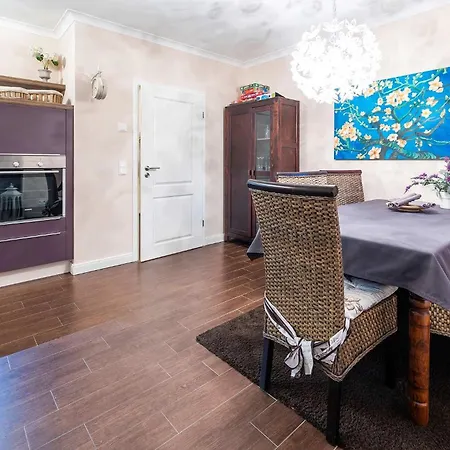 Annika Sommerbrise Apartment *